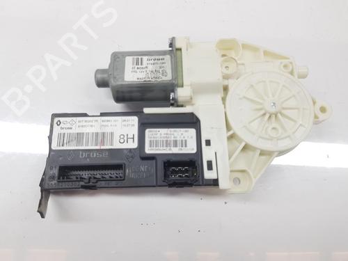 Used Right front window motor RENAULT LATITUDE (L70_) 2.0 dCi 175 (L70Y, L734) (173 hp) 8381409
