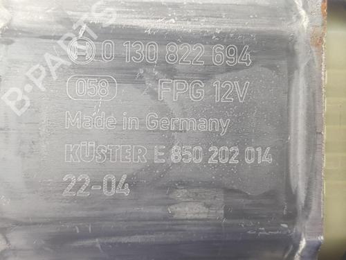 Right rear window motor SEAT IBIZA V (KJ1, KJG) 1.0 TSI | BP13915086E22 