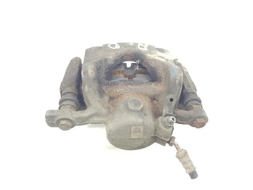 Used Right front brake caliper BMW 2 Gran Tourer (F46) 216 d (116 hp) 16938600