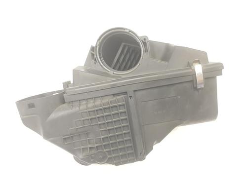 Used Air filter box BMW 3 Touring (E91) 325 d (197 hp) 17683602