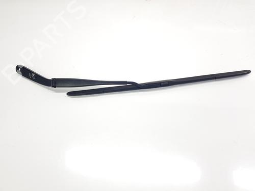 front-windshield-wiper-arm-renault-arkana-i-lcm_-ldn_-2019-33861082 main image
