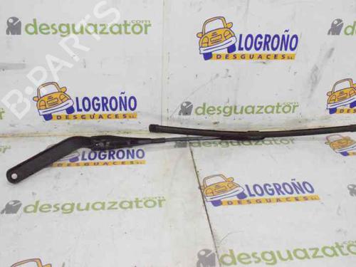 Used Front windshield wiper arm BMW 1 (E87) 118 d (143 hp) 7894019
