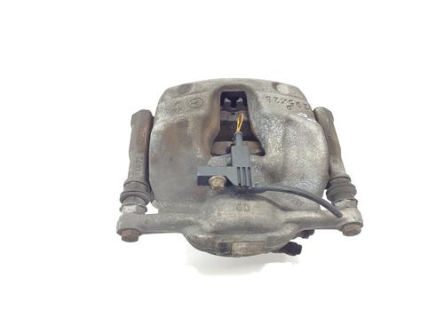 Used Right front brake caliper MERCEDES-BENZ GLA-CLASS (X156) GLA 200 CDI / d (156.908) (136 hp) 28965055