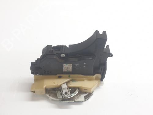 Used Rear left lock MITSUBISHI L200 (K7_T, K6_T, K5_T) [1996-2011]  28156277