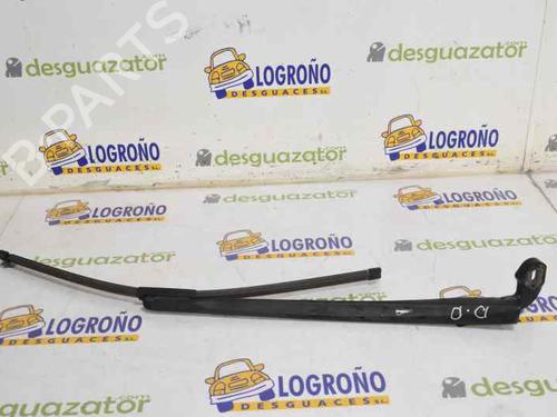 Used Front windshield wiper arm SEAT LEON (1P1) 1.9 TDI (105 hp) 7894682