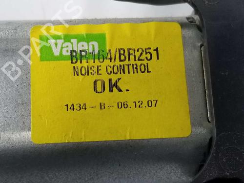 Rear wiper motor MERCEDES-BENZ M-CLASS (W164) ML 320 CDI 4-matic (164.122) | BP6657447M102 