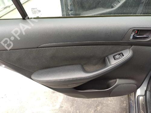 Fuse box TOYOTA AVENSIS Saloon (_T25_) 2.0 VVT-i (AZT250_, AZT250R) | BP6335946E1 
