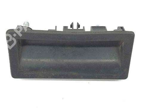 Used Tailgate handle Tailgate handle AUDI Q3 (8UB, 8UG) 2.0 TDI (140 hp) 7044065 7044065