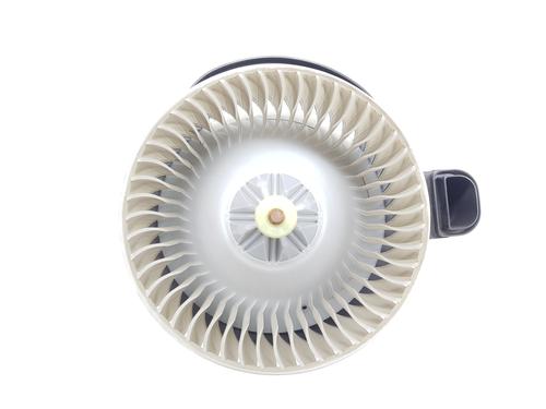 Used Heater blower motor LAND ROVER RANGE ROVER VELAR (L560) 3.0 D300 SDV6 4x4 (300 hp) 31805906