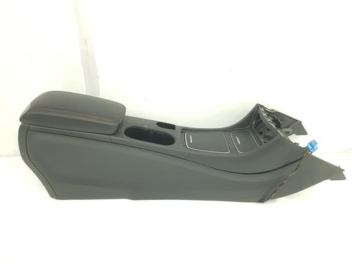 Used Armrest / Center console MERCEDES-BENZ A-CLASS (W176) A 200 CDI / d (176.008) (136 hp) 18409060