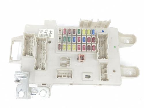 Used Fuse box TOYOTA LAND CRUISER PRADO (_J12_) 3.0 D-4D (KDJ120, KDJ125) (163 hp) 15687480