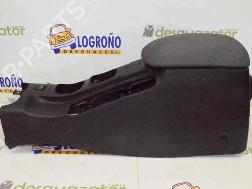 Used Armrest / Center console NISSAN PRIMERA (P12) 2.2 Di (126 hp) 7894250