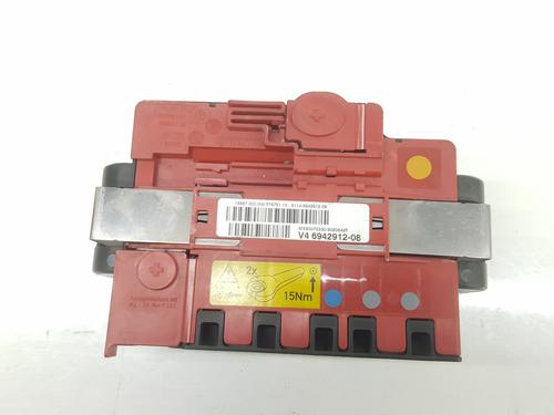 Used Fuse box BMW 3 Touring (E91) 325 d (197 hp) 8126336