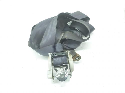 Used Rear right seatbelt TOYOTA LAND CRUISER 90 (_J9_) 3.0 TD (KZJ90_, KZJ95_, KZJ90R, KZJ95R, KZJ90W, KZJ95W) (125 hp) 9699854