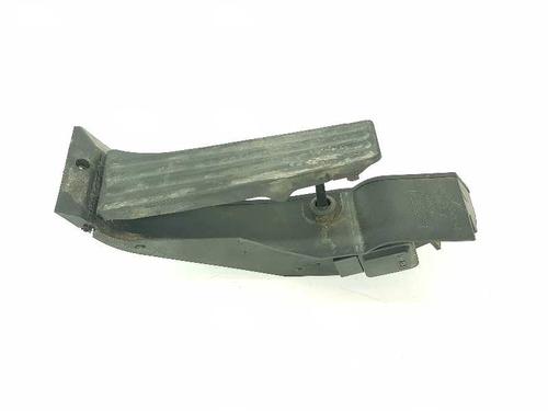 Used Pedal BMW 7 (E65, E66, E67) 745 i, Li (333 hp) 6899090