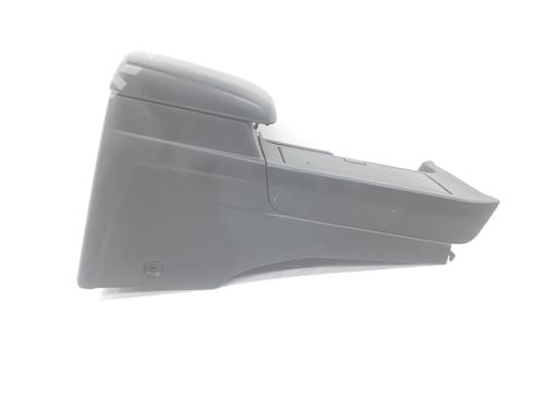 Used Armrest / Center console Armrest / Center console SUZUKI GRAND VITARA II (JT, TE, TD) 1.9 DDiS All-wheel Drive (JT419, TD44, JB419WD, JB419XD,... (129 hp) 10006782 10006782