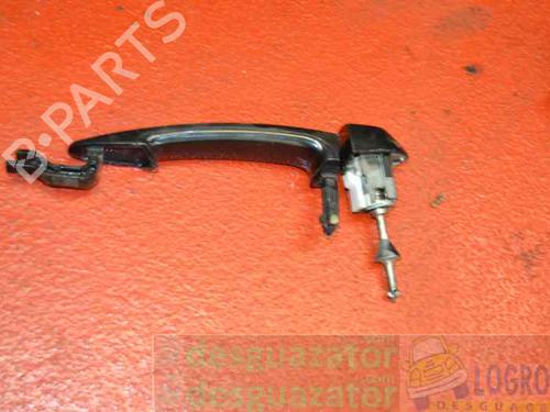 Used Front left exterior door handle BMW 1 (E87) 116 d (116 hp) 1634053