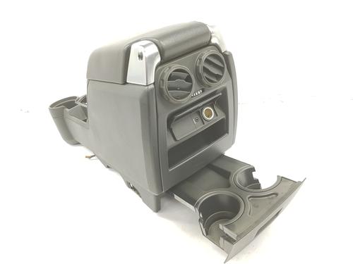 Armrest / Center console LAND ROVER DISCOVERY III (L319) 2.7 TD 4x4 | BP8049646I20 
