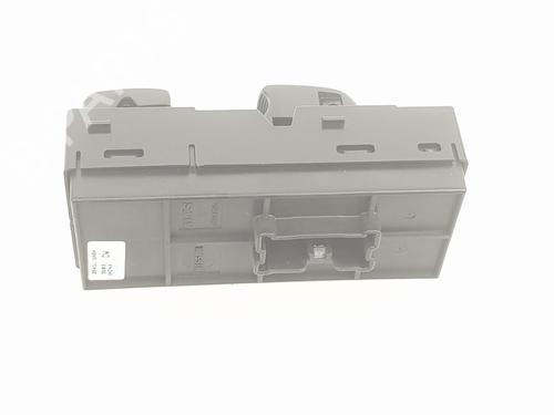 Right front window switch NISSAN JUKE (F15) 1.2 DIG-T | BP8680870I26 