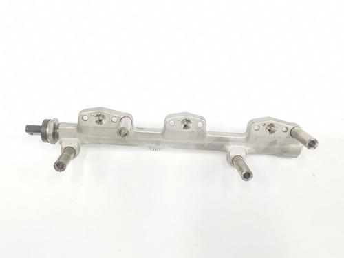 Used Injection rail BMW X1 (F48) sDrive 18 i (140 hp) 10207574