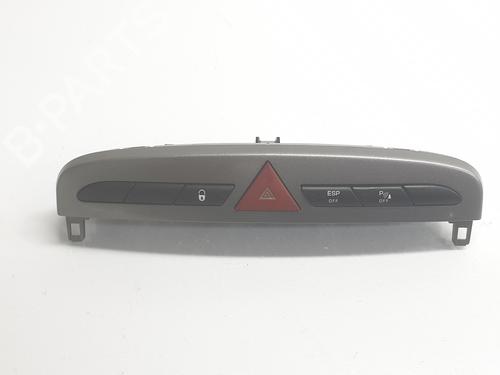 Used Warning switch PEUGEOT 308 I (4A_, 4C_) 1.6 16V (120 hp) 30498485