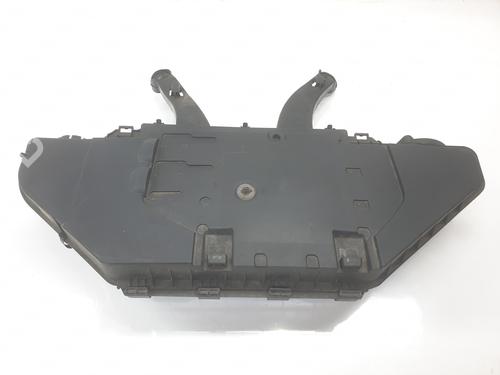 Used Air filter box BMW X6 (E71, E72) xDrive 35 d (286 hp) 32738858