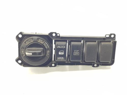 Used Switch NISSAN PATHFINDER III (R51) [2005-2025]  25849119