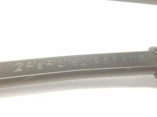 Front windshield wiper arm SKODA YETI (5L) 2.0 TDI 4x4 | BP16094606C143 