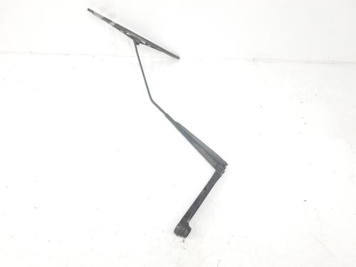 Used Front windshield wiper arm NISSAN JUKE (F15) 1.2 DIG-T (115 hp) 8680877