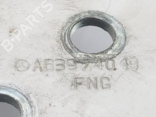Hinge/Door check strap MERCEDES-BENZ VITO / MIXTO Van (W639) 115 CDI (639.601, 639.603, 639.605) | BP14088728C146 