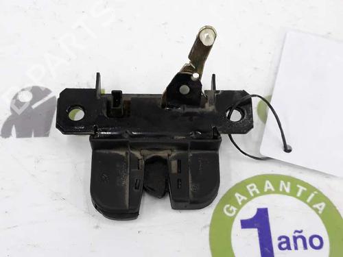 Used Tailgate lock VW GOLF IV (1J1) 1.9 TDI (115 hp) 2997830
