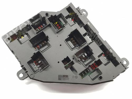 Fuse box BMW 5 (F10) 530 d | BP16102958E1