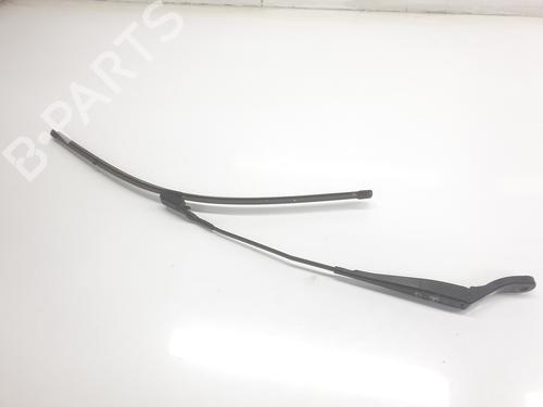 Used Front windshield wiper arm PEUGEOT 208 I (CA_, CC_) 1.2 VTI 82 (82 hp) 30891066