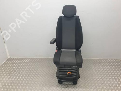 left-front-seat-renault-master-iii-van-fv-2010-38929927 main image