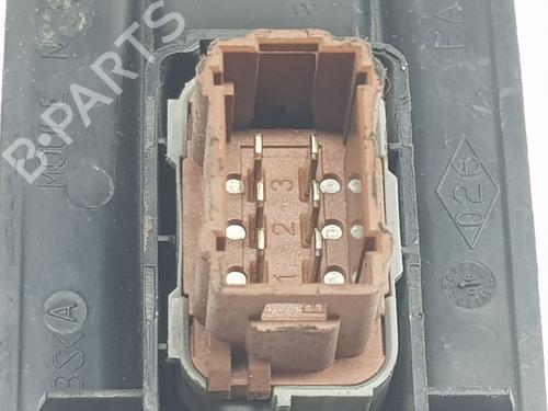 Right front window switch NISSAN INTERSTAR Van (X70) dCi 150 | BP16533992I26 