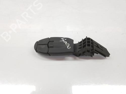 Used Steering wheel controls PEUGEOT 5008 (0U_, 0E_) 1.6 HDi (112 hp) 12465944