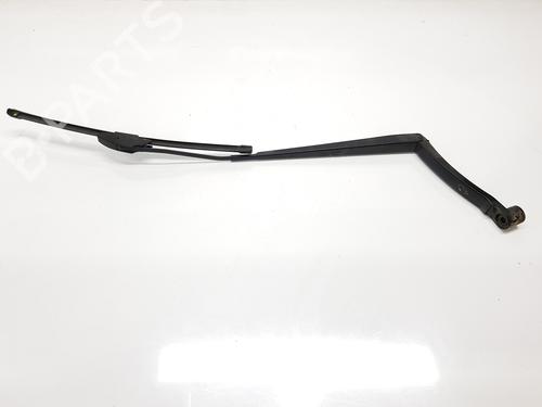 Used Front windshield wiper arm NISSAN QASHQAI II SUV (J11, J11_) 1.5 dCi (110 hp) 18696636