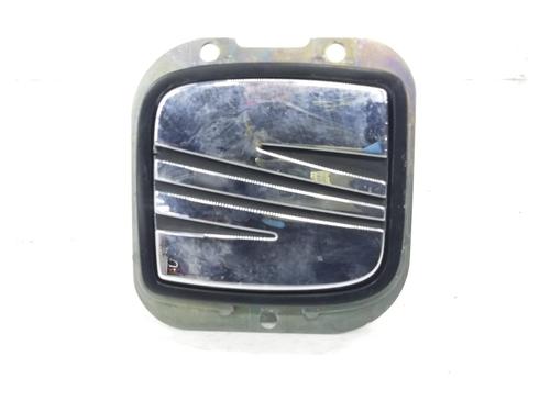 Used Tailgate handle SEAT LEON (1M1) 1.6 16 V (105 hp) 8600890