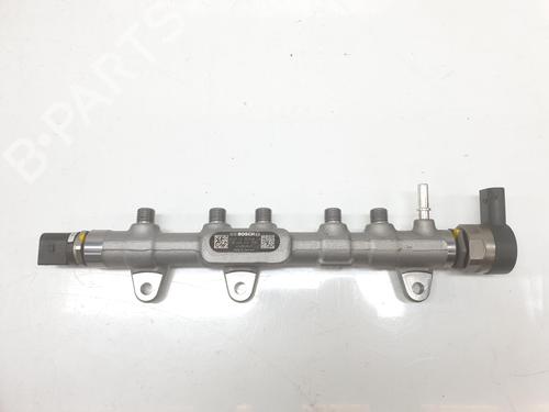 Used Injection rail BMW 2 Coupe (F22, F87) 220 d xDrive (190 hp) 11964247