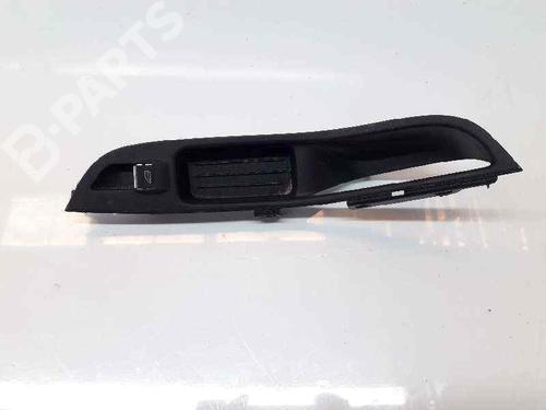 Used Right front window switch Right front window switch FORD FOCUS III 1.6 TDCi (115 hp) 5586770 5586770
