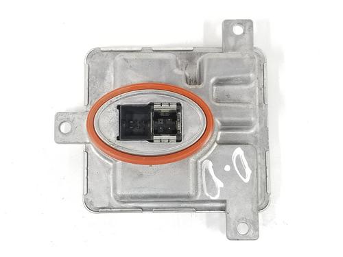 Module xenonverlichting BMW 1 (F21) 118 d (143 hp) 13896110