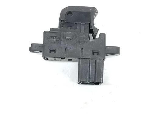Used Left rear window switch NISSAN X-TRAIL II (T31) 2.0 dCi (150 hp) 4718665