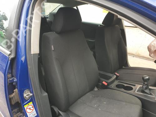Klamka zewnętrzna drzwi przednich lewych VW PASSAT B6 (3C2) 1.9 TDI | BP15510360C128 