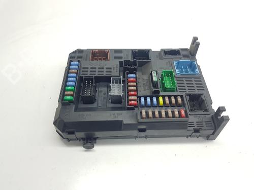 Used Fuse box CITROËN C4 CACTUS 1.2 VTi 82 (82 hp) 21265178