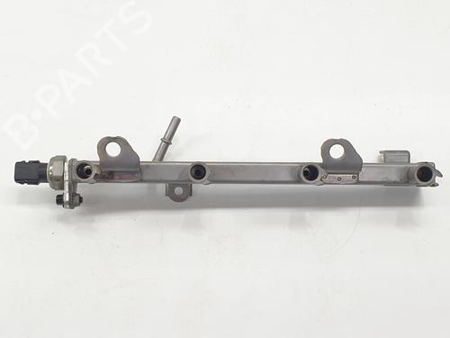 Used Injection rail Injection rail 37718811 37718811