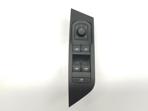 Used Left front window switch SKODA KAROQ (NU7, ND7) 1.5 TSI (150 hp) 31382536