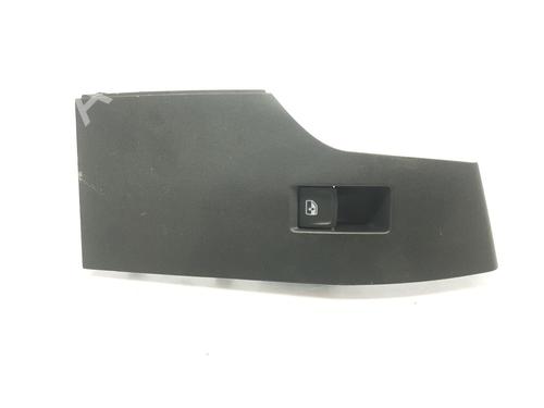Used Right rear window switch SEAT ARONA (KJ7, KJP) 1.0 TSI (95 hp) 13483380