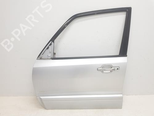 Used Left front door MITSUBISHI PAJERO III (V7_W, V6_W) 3.2 Di-D (V68W, V78W) (165 hp) 31042034