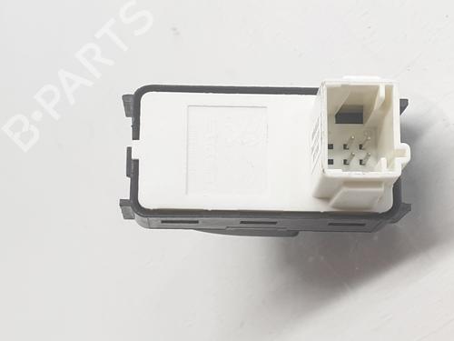 Right front window switch OPEL ASTRA L Sports Tourer (OV5) 1.2 (FRHNPJ) | BP31094067I26 