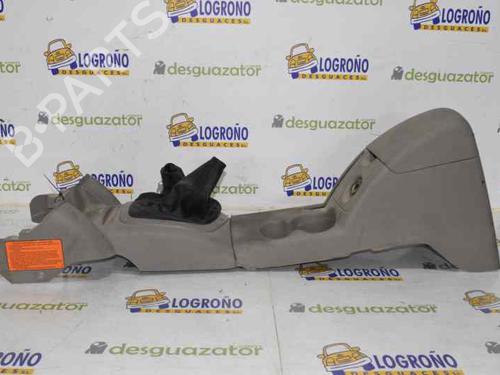 Used Armrest / Center console MITSUBISHI L200 / TRITON (KA_T, KB_T) 2.5 DI-D 4WD (KB4T) (136 hp) 7893939